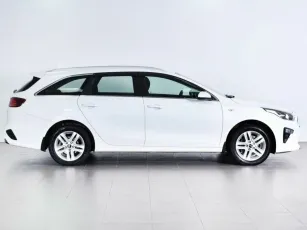 Kia  4