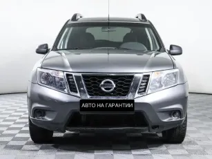 Nissan  2
