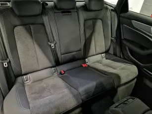 Audi  12