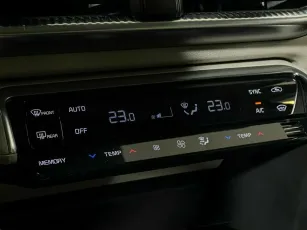 Kia  11