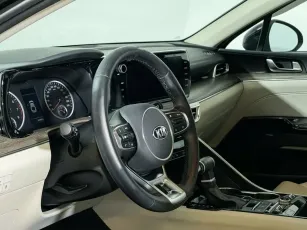 Kia  9