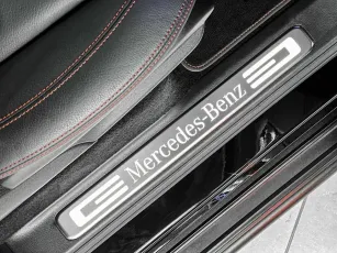 Mercedes-Benz  6