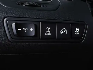 Hyundai  11