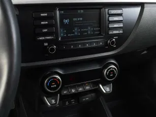 Kia  8