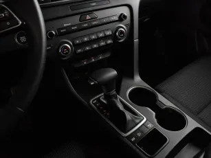 Kia  8