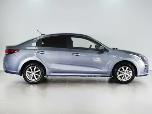 Kia  4