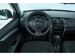 Nissan  10