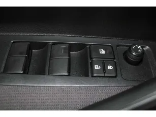 Toyota  16