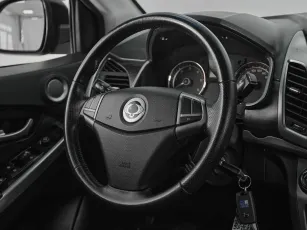 SsangYong  10