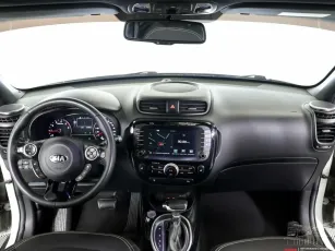 Kia  9