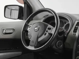 Nissan  10