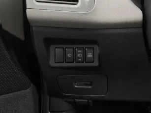 Nissan  13