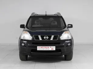 Nissan  2