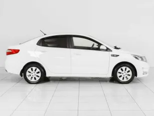 Kia  4