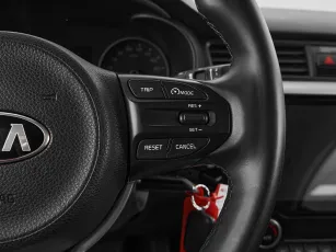 Kia  12