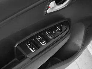 Kia  13