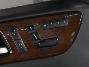 Mercedes-Benz  10