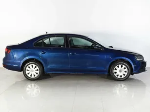 Volkswagen  4