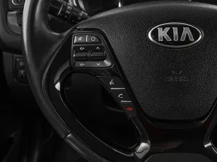 Kia  10