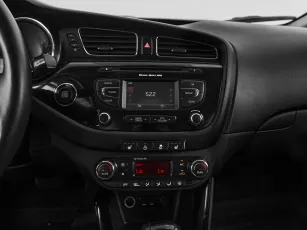 Kia  17