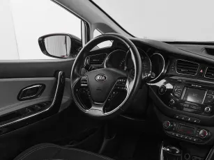 Kia  9