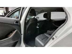 Kia  11