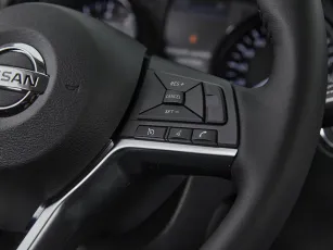 Nissan  20