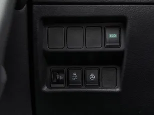 Nissan  22