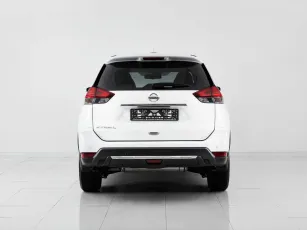Nissan  6