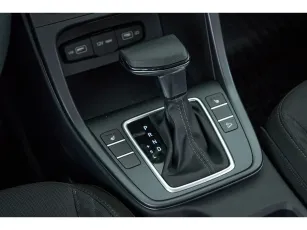 Hyundai  11