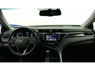 Toyota  9