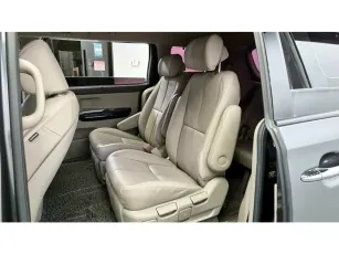 Kia  10