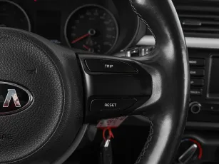 Kia  12