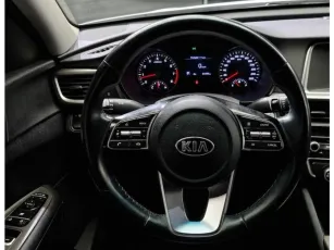 Kia  11