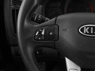 Kia  11