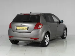 Kia  6