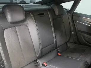 Audi  15