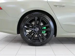 Audi  7