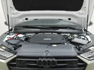 Audi  8