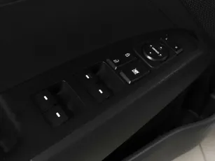 Hyundai  11