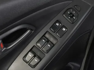 Hyundai  9