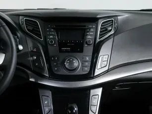 Hyundai  12