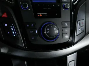 Hyundai  13