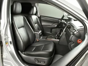 Toyota  7
