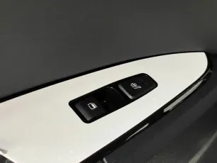 Kia  12