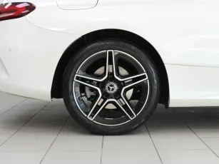 Mercedes-Benz  5