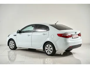 Kia  4