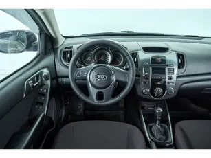 Kia  10