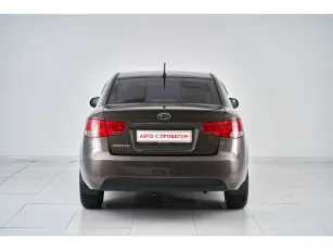 Kia  6