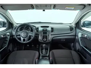 Kia  8